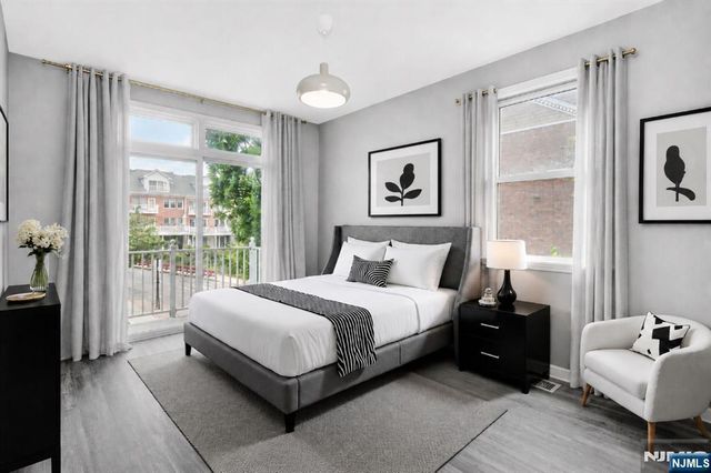 263 Halfmoon Court, West New York, NJ 07093