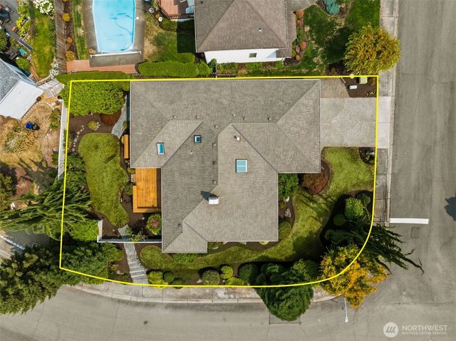 16726 70th Place W, Lynnwood, WA 98037