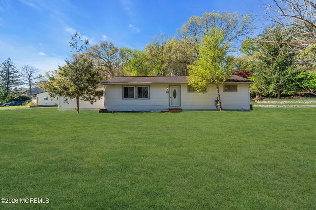 43 Redwood Place, Jackson, NJ 08527