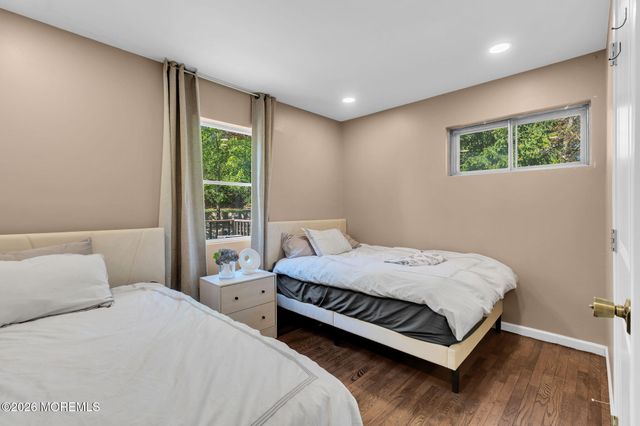 43 Redwood Place, Jackson, NJ 08527