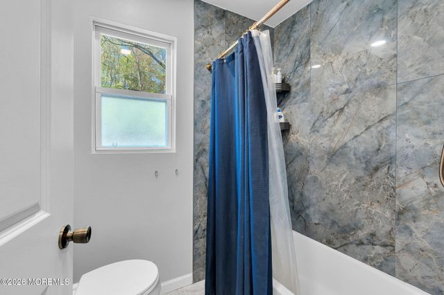 43 Redwood Place, Jackson, NJ 08527