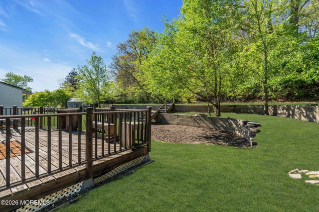 43 Redwood Place, Jackson, NJ 08527