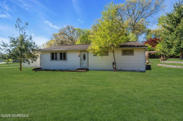 43 Redwood Place, Jackson, NJ 08527