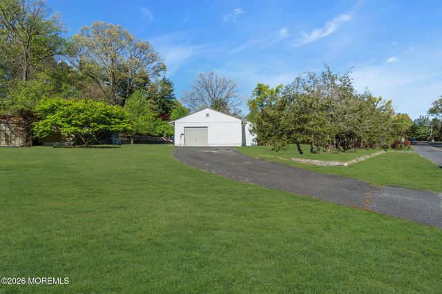 43 Redwood Place, Jackson, NJ 08527