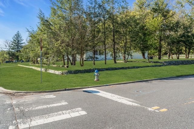 43 Redwood Place, Jackson, NJ 08527