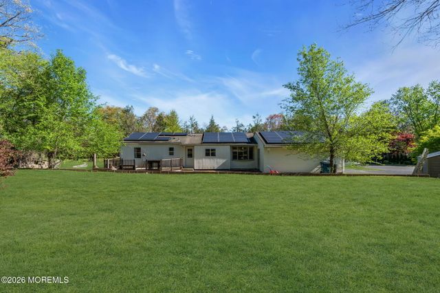 43 Redwood Place, Jackson, NJ 08527