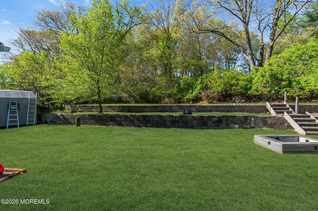 43 Redwood Place, Jackson, NJ 08527