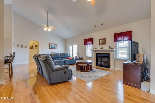 381 Boonesboro Road, Gray, TN 37615