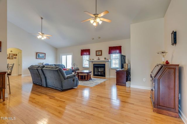 381 Boonesboro Road, Gray, TN 37615