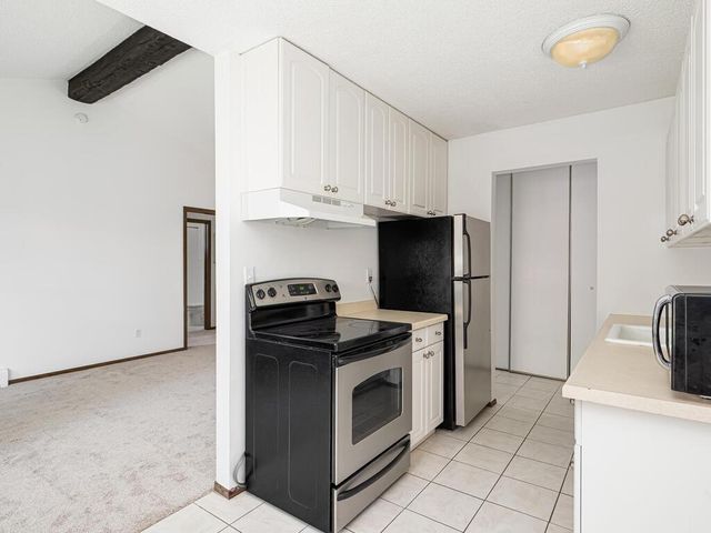 4600 Cedar Lake Road S 6, Saint Louis Park, MN 55416