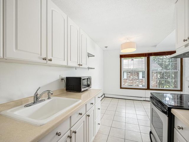 4600 Cedar Lake Road S 6, Saint Louis Park, MN 55416