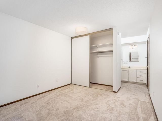 4600 Cedar Lake Road S 6, Saint Louis Park, MN 55416