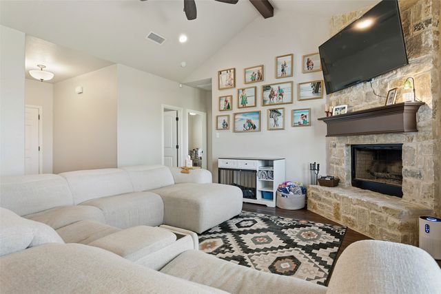 120 Bluebonnett, Paradise, TX 76073