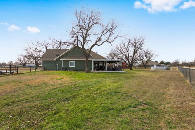120 Bluebonnett, Paradise, TX 76073