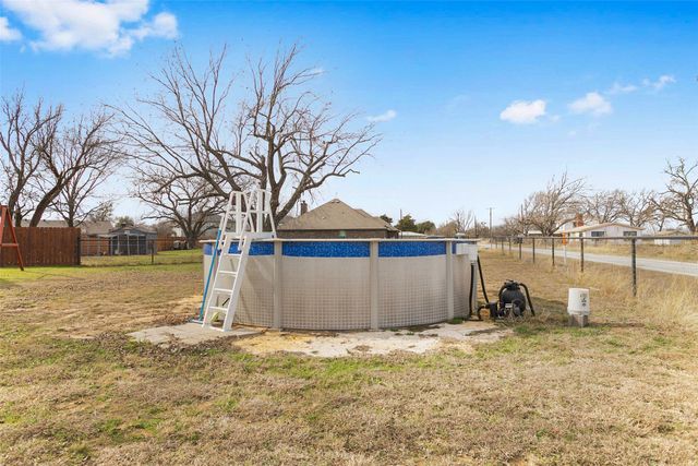 120 Bluebonnett, Paradise, TX 76073