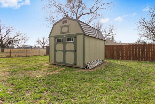 120 Bluebonnett, Paradise, TX 76073