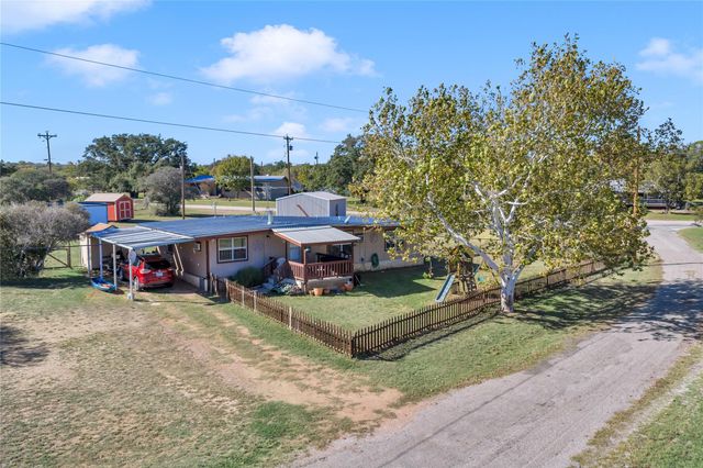 1415 Bee LN, Tow, TX 78672
