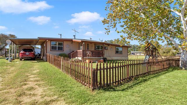 1415 Bee LN, Tow, TX 78672