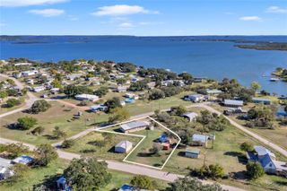 1415 Bee LN, Tow, TX 78672