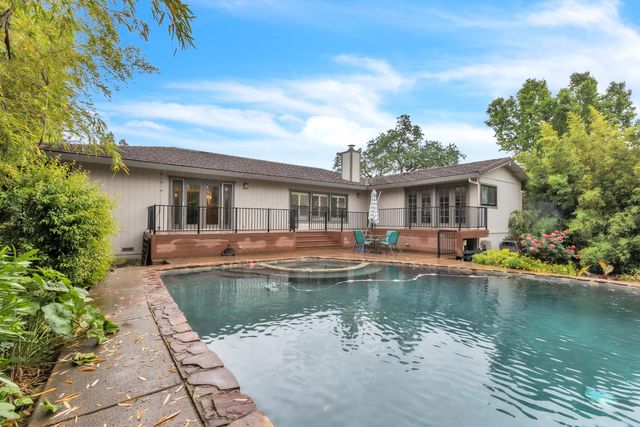 8484 Oakwind Ct, Orangevale, CA 95662