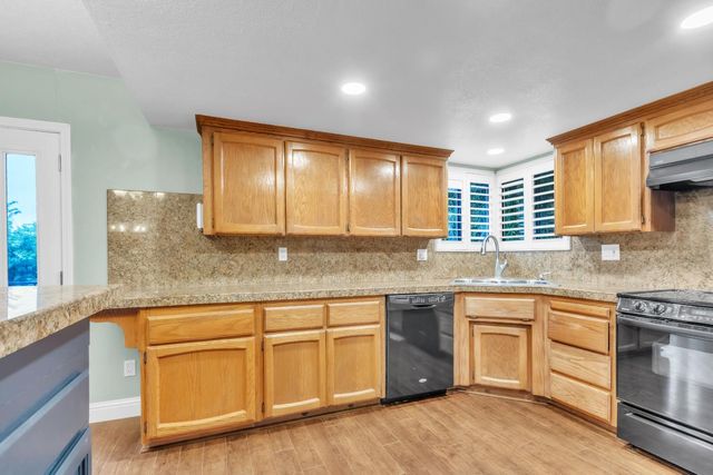 8484 Oakwind Ct, Orangevale, CA 95662