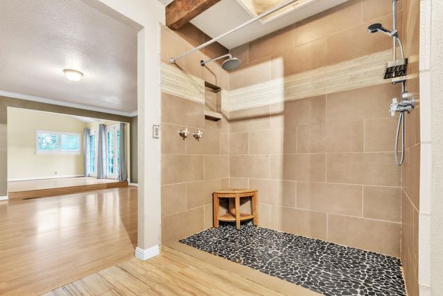 8484 Oakwind Ct, Orangevale, CA 95662