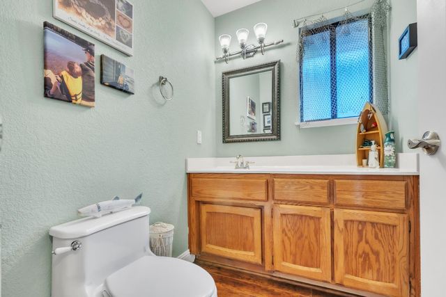 8484 Oakwind Ct, Orangevale, CA 95662