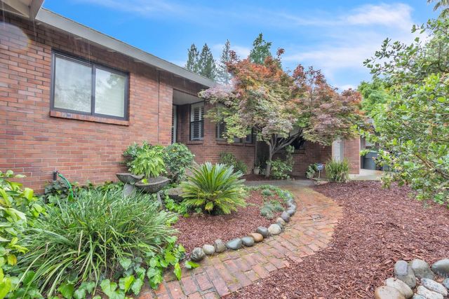 8484 Oakwind Ct, Orangevale, CA 95662