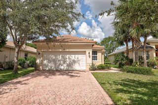 688 NW Stanford Lane, Port St Lucie, FL 34986