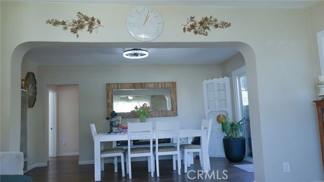 611 N Burris, Compton, CA 90221