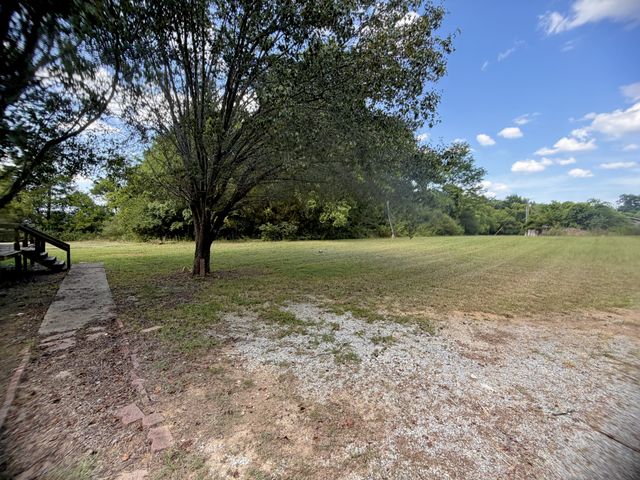 1948 Cainsville Rd, Lebanon, TN 37090
