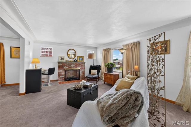 3152 Watson Road, St Louis, MO 63139