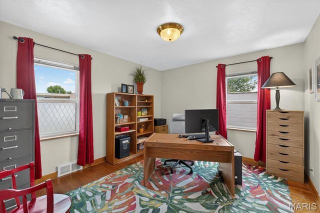 3152 Watson Road, St Louis, MO 63139