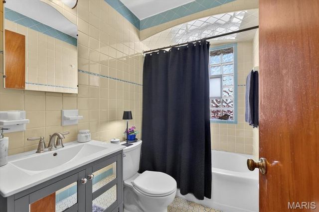 3152 Watson Road, St Louis, MO 63139