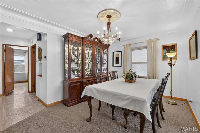 3152 Watson Road, St Louis, MO 63139