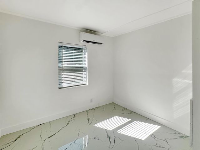 1215 NE 14th Avenue Cottage, Fort Lauderdale, FL 33304