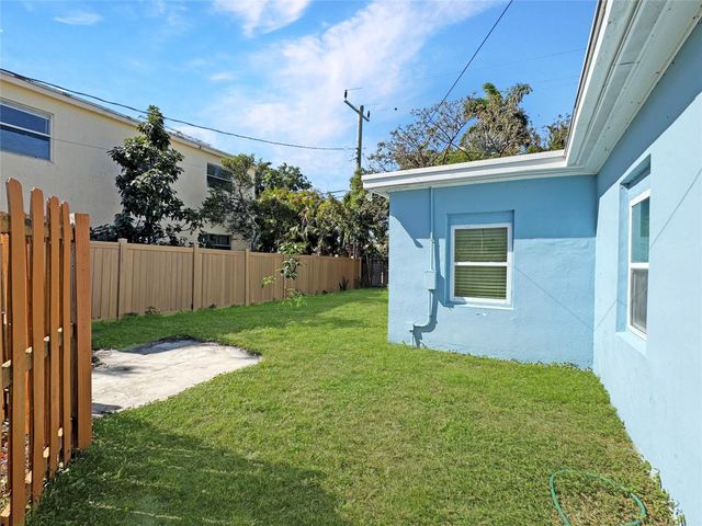 1215 NE 14th Avenue Cottage, Fort Lauderdale, FL 33304