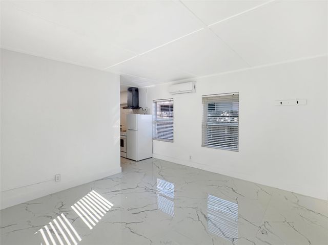 1215 NE 14th Avenue Cottage, Fort Lauderdale, FL 33304