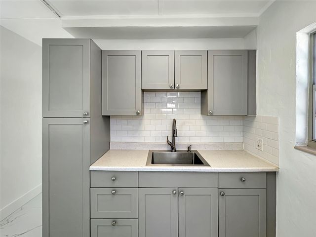 1215 NE 14th Avenue Cottage, Fort Lauderdale, FL 33304