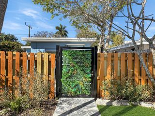 1215 NE 14th Avenue Cottage, Fort Lauderdale, FL 33304