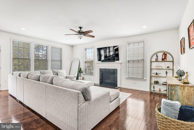 24247 PURPLE FINCH DR, Aldie, VA 20105