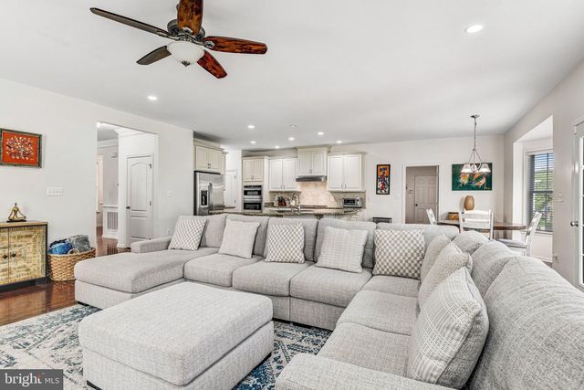 24247 PURPLE FINCH DR, Aldie, VA 20105
