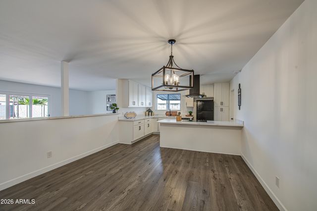 6002 W CATALINA Drive, Phoenix, AZ 85033