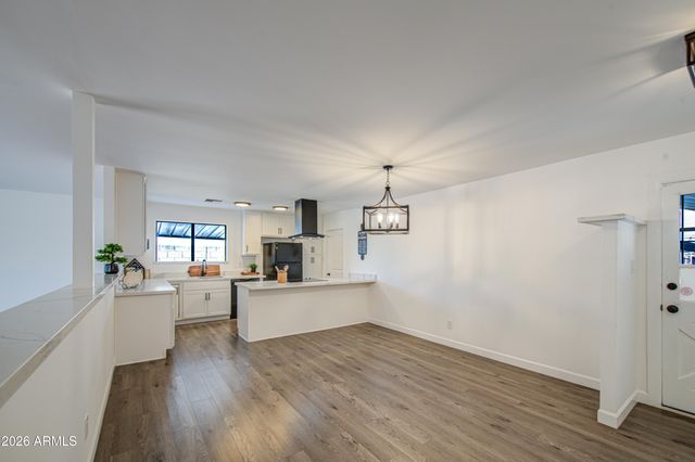 6002 W CATALINA Drive, Phoenix, AZ 85033