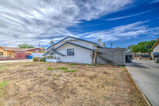 6002 W CATALINA Drive, Phoenix, AZ 85033