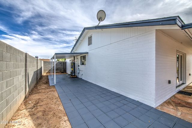 6002 W CATALINA Drive, Phoenix, AZ 85033
