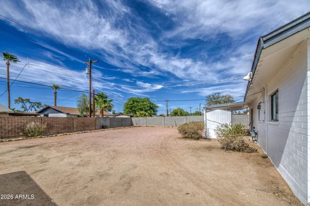 6002 W CATALINA Drive, Phoenix, AZ 85033