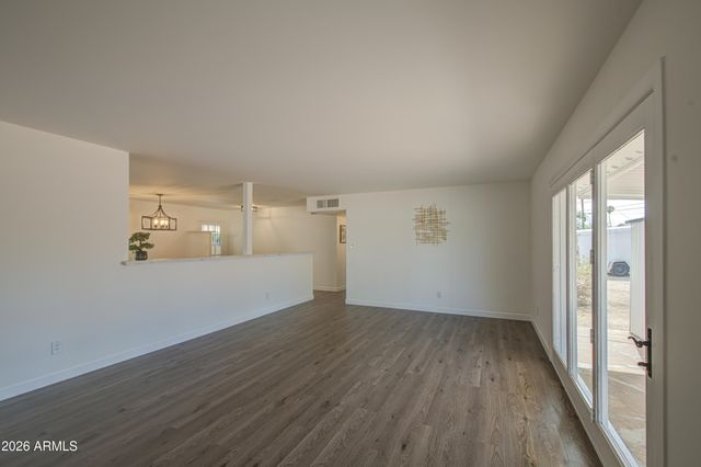 6002 W CATALINA Drive, Phoenix, AZ 85033