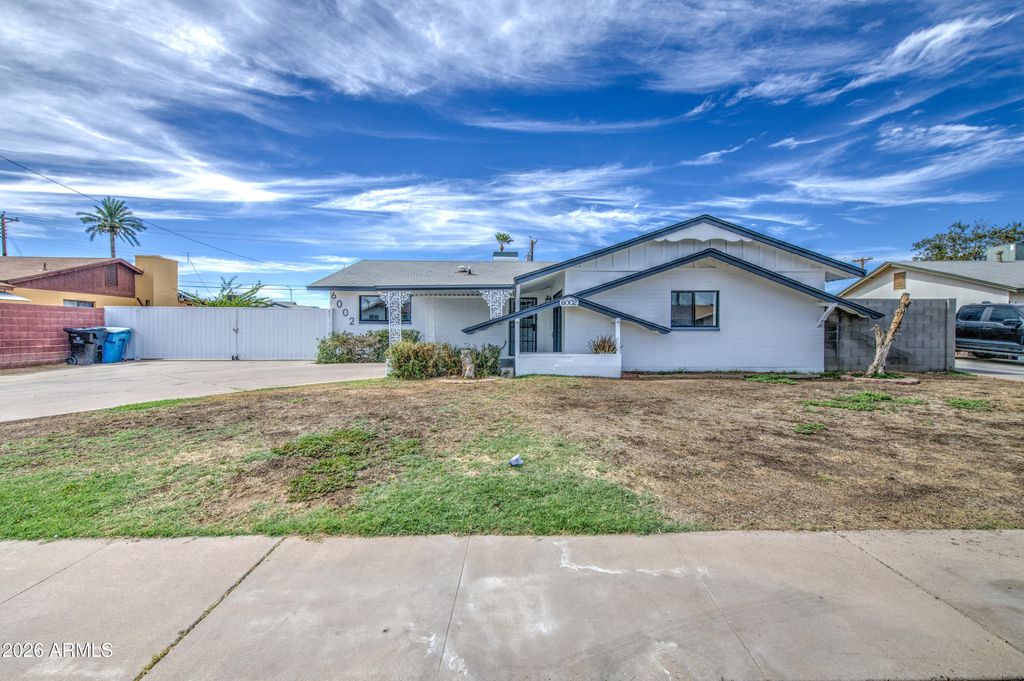 6002 W CATALINA Drive, Phoenix, AZ 85033