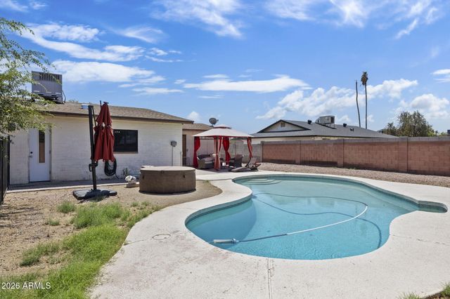5532 N 68TH Avenue, Glendale, AZ 85303